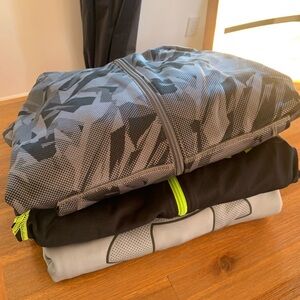 Men’s Under Armour bundle of 3 sweatshirts